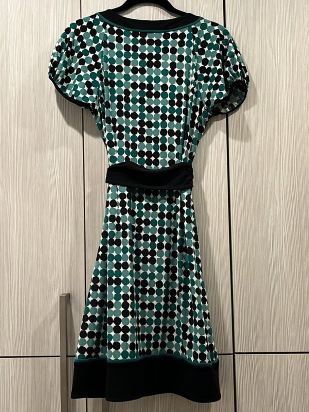 BCBG MAXAZRIA Polka Dot Faux Wrap Dress – Puff Cap Sleeves & Waist Tie | Size M